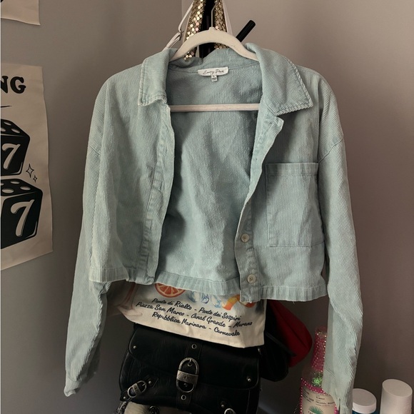 Light blue denim jacket - so cute for fall - Picture 1 of 2